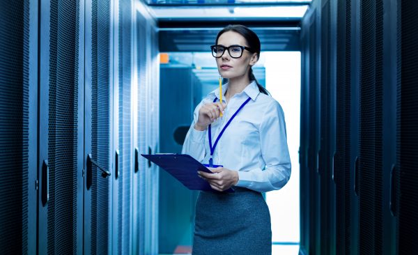 サーバーエンジニアに資格は必要？取得を検討すべき企業が評価する資格一覧