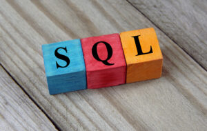 SQLとは？データベース言語の基本をわかりやすく解説します！